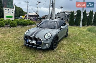 Хэтчбек MINI Cooper 2016 в Броварах