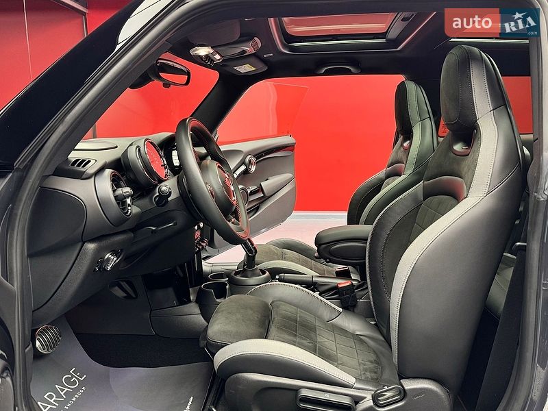 Хэтчбек MINI Cooper 2019 в Киеве