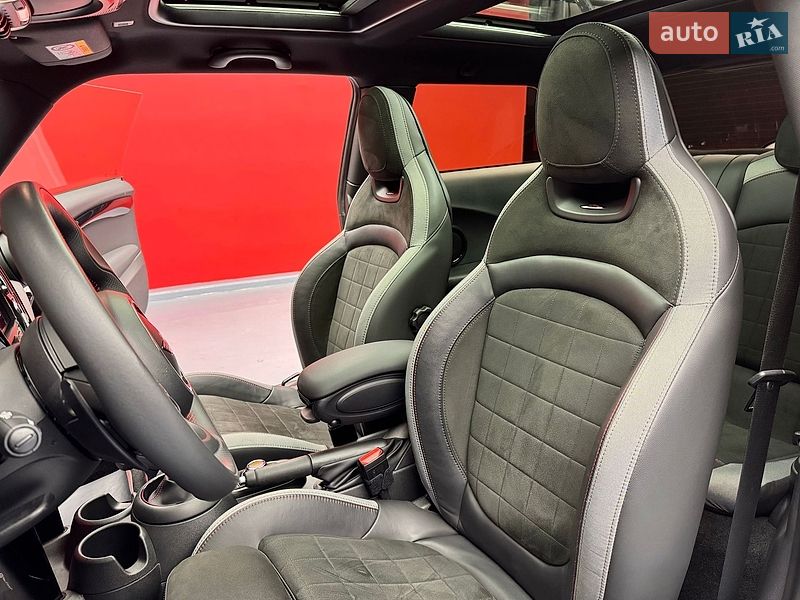Хэтчбек MINI Cooper 2019 в Киеве