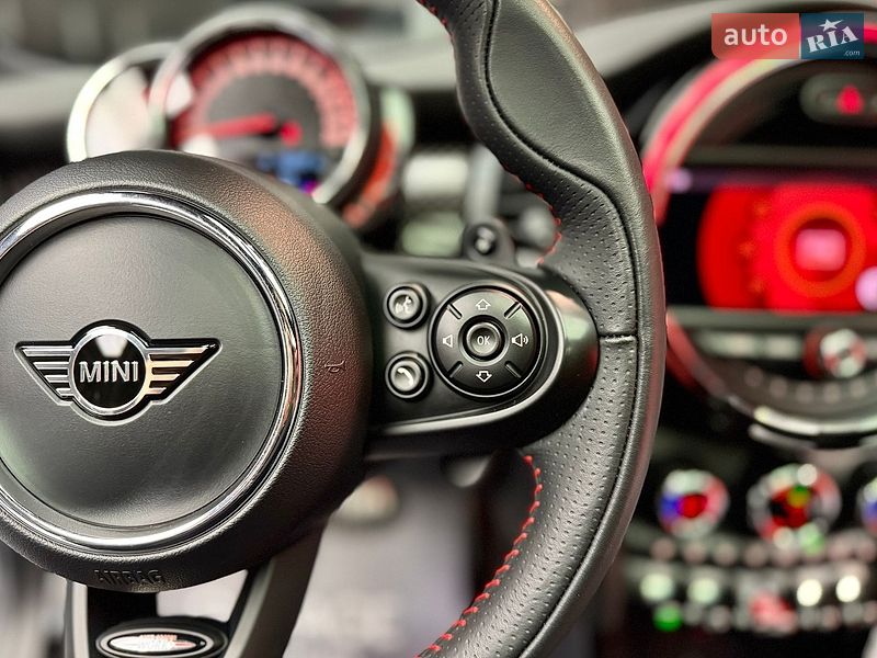 Хэтчбек MINI Cooper 2019 в Киеве