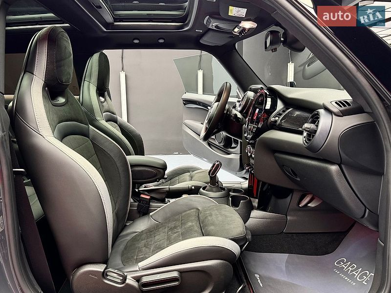 Хэтчбек MINI Cooper 2019 в Киеве