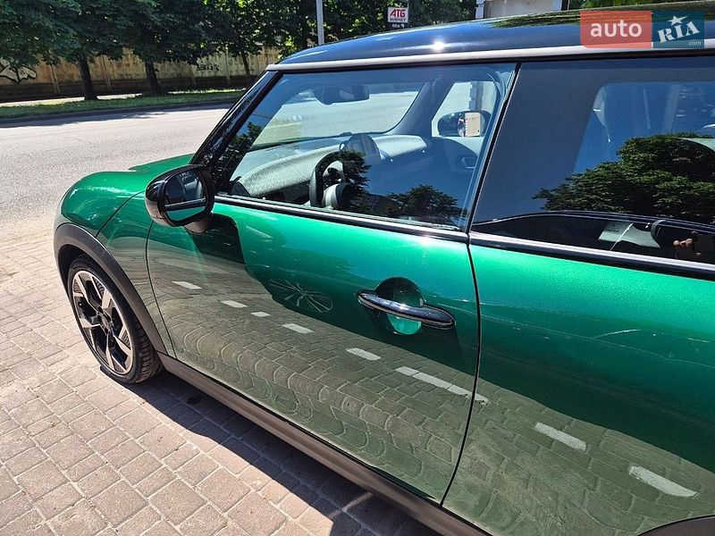 Хэтчбек MINI Cooper 2024 в Киеве
