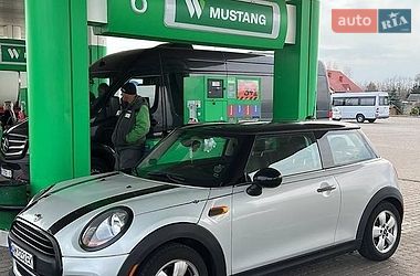 Хетчбек MINI Cooper 2016 в Городку