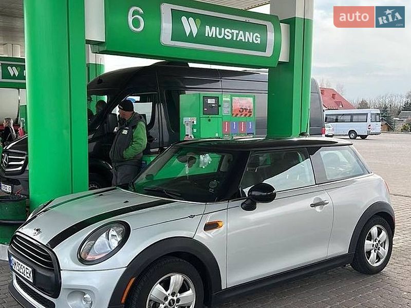 Хетчбек MINI Cooper 2016 в Городку