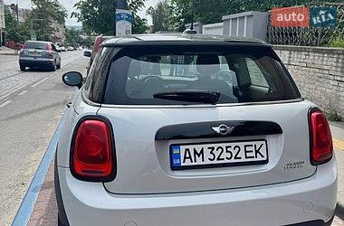 Хетчбек MINI Cooper 2016 в Городку