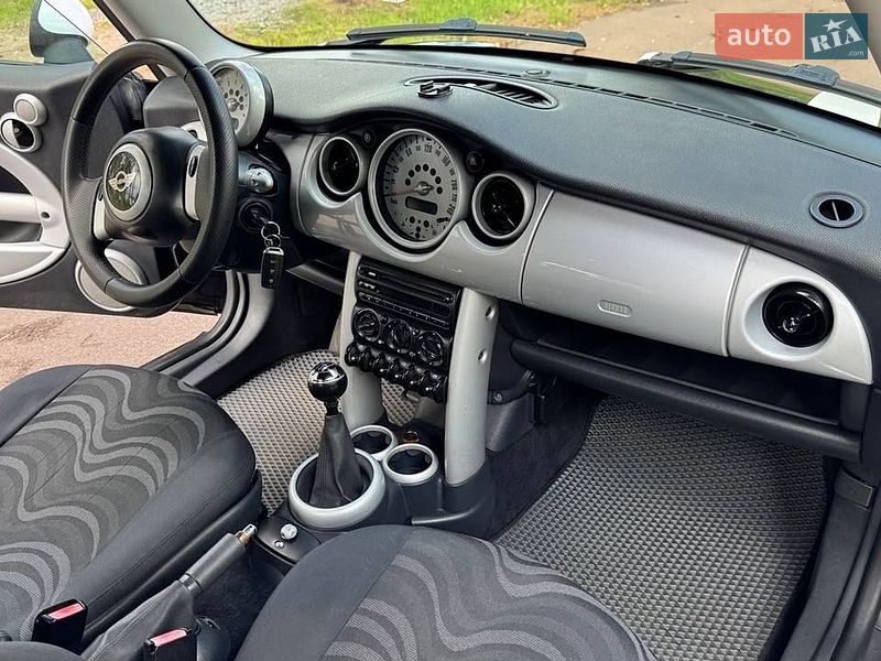 Хетчбек MINI Cooper 2001 в Корюківці