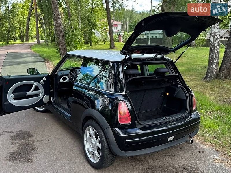 Хетчбек MINI Cooper 2001 в Корюківці