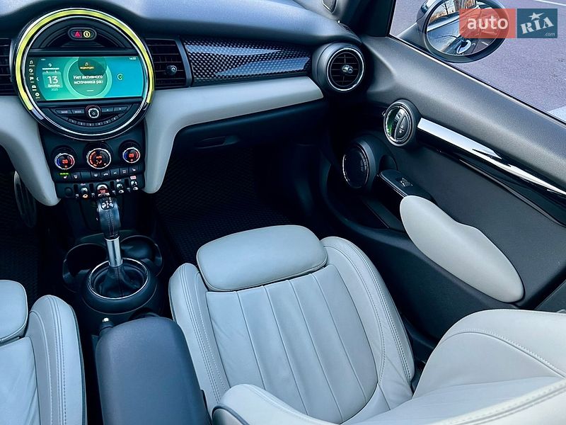 Хэтчбек MINI Cooper 2018 в Киеве фото 29 Хэтчбек MINI Cooper 2018 в Киеве