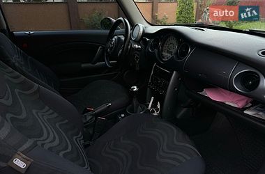 Хэтчбек MINI Cooper 2004 в Ужгороде