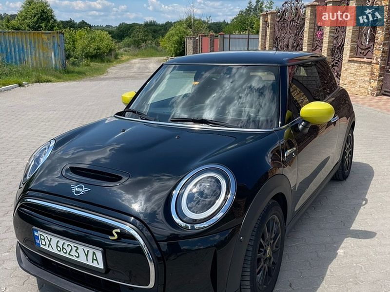 Хэтчбек MINI Cooper 2022 в Хмельницком