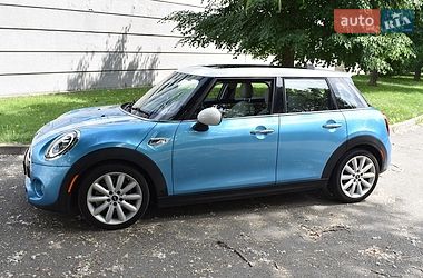 Хэтчбек MINI Cooper 2018 в Киеве