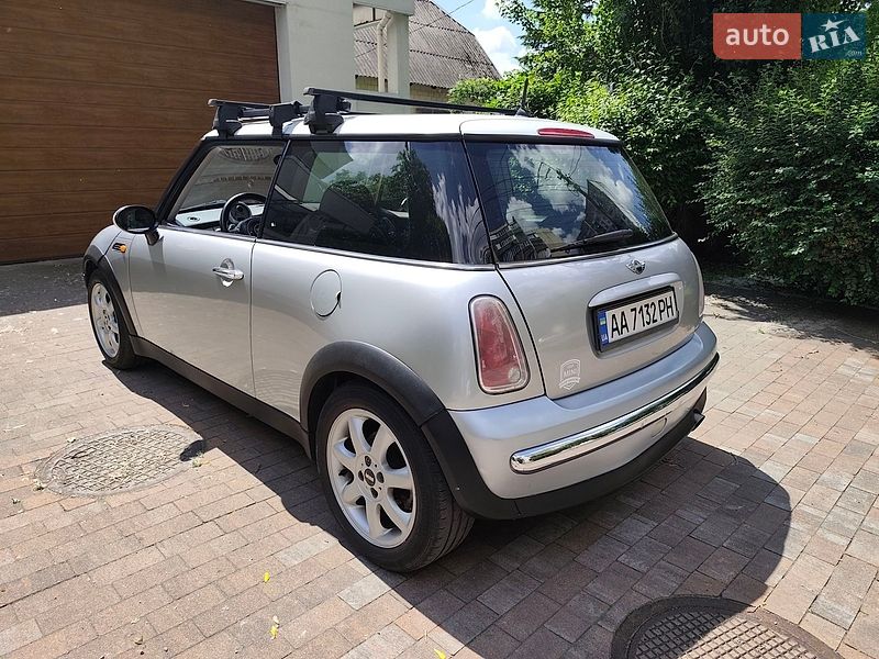 Хэтчбек MINI Cooper 2002 в Киеве