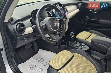 mini cooper 2023 в Яворів від професійного продавця Юрій