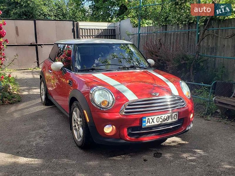 MINI Cooper 2011