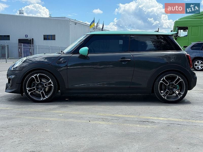 Хэтчбек MINI Cooper 2015 в Вышгороде