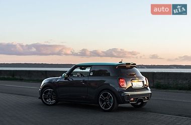 Хэтчбек MINI Cooper 2015 в Вышгороде