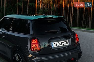 Хэтчбек MINI Cooper 2015 в Вышгороде