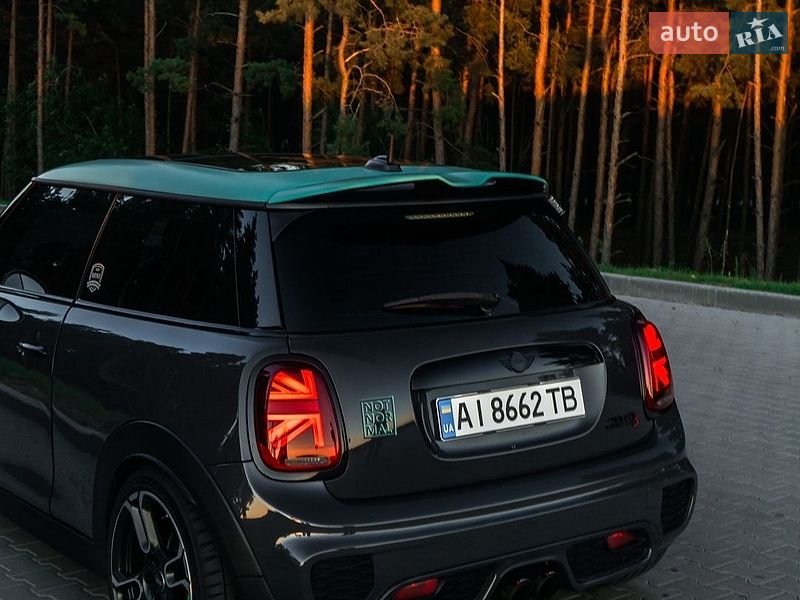 Хэтчбек MINI Cooper 2015 в Вышгороде