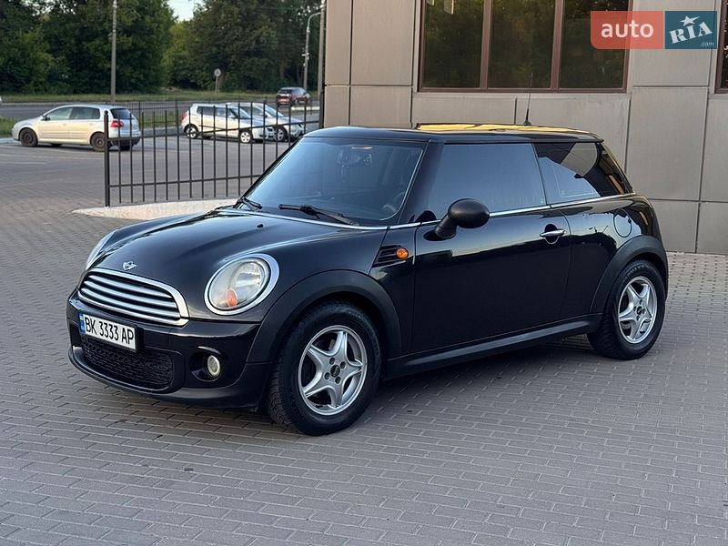 MINI Cooper 2011