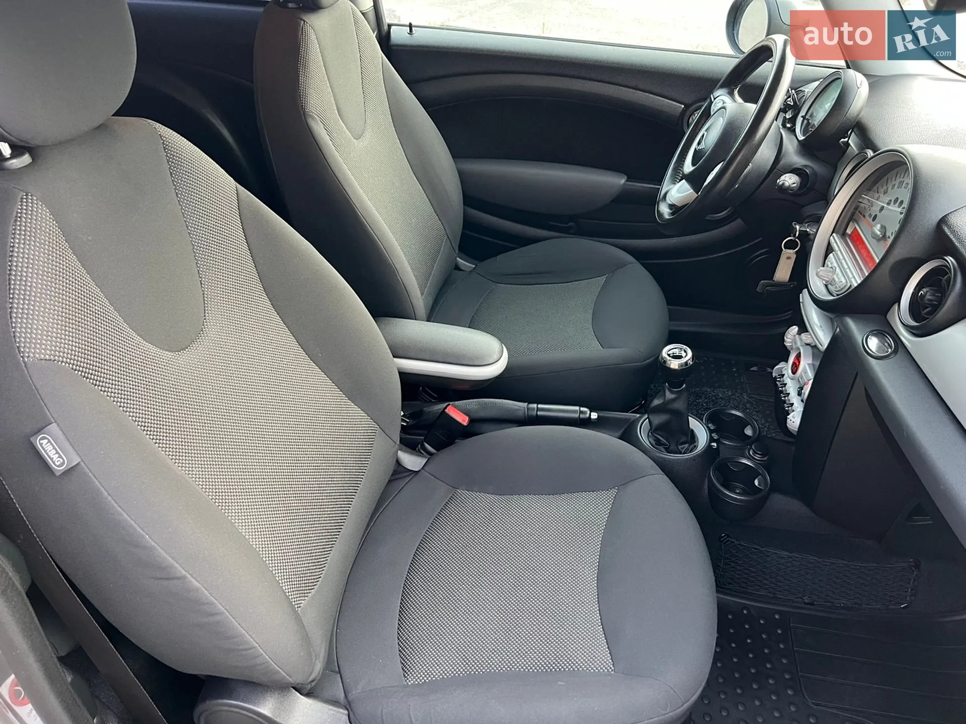 2010 MINI Cooper - мініатюра 17