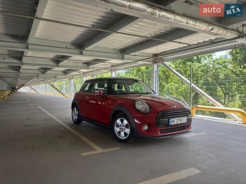Хэтчбек MINI Cooper 2014 в Киеве фото Хэтчбек MINI Cooper 2014 в Киеве