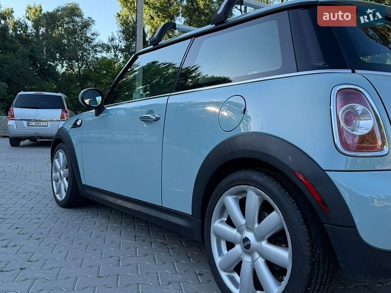 Хэтчбек MINI Cooper 2013 в Дрогобыче