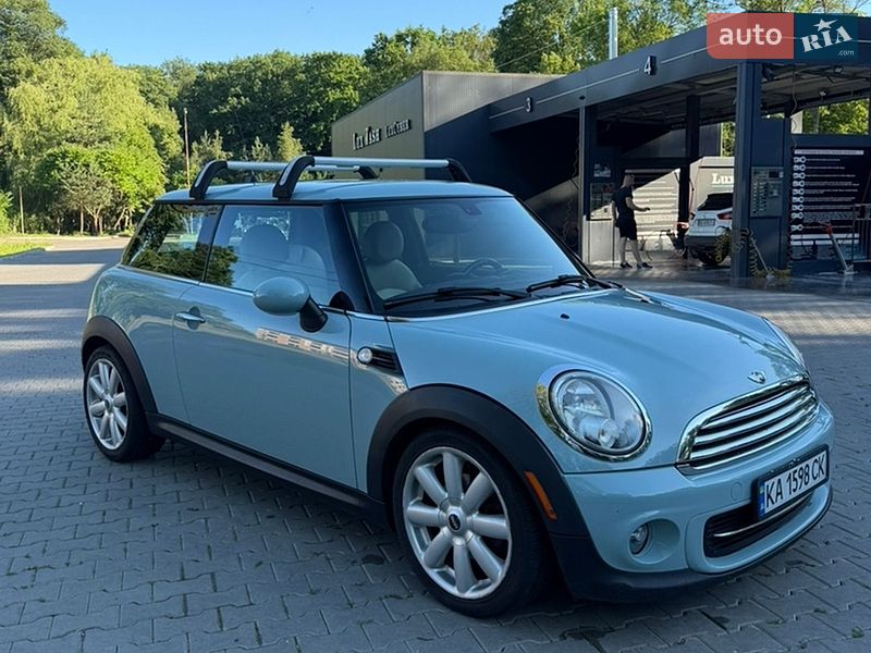 Хэтчбек MINI Cooper 2013 в Дрогобыче