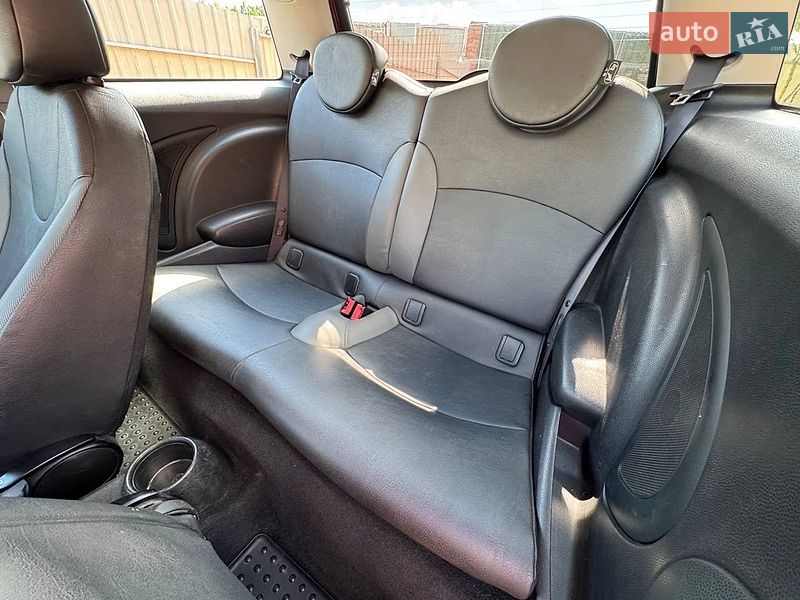 Хэтчбек MINI Cooper 2010 в Киеве