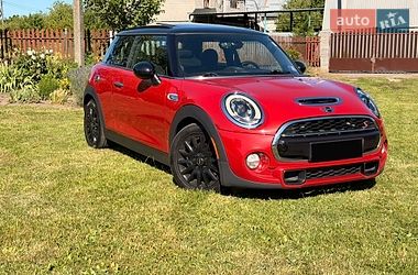 Хэтчбек MINI Cooper 2017 в Львове