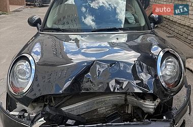 Хэтчбек MINI Cooper 2014 в Киеве