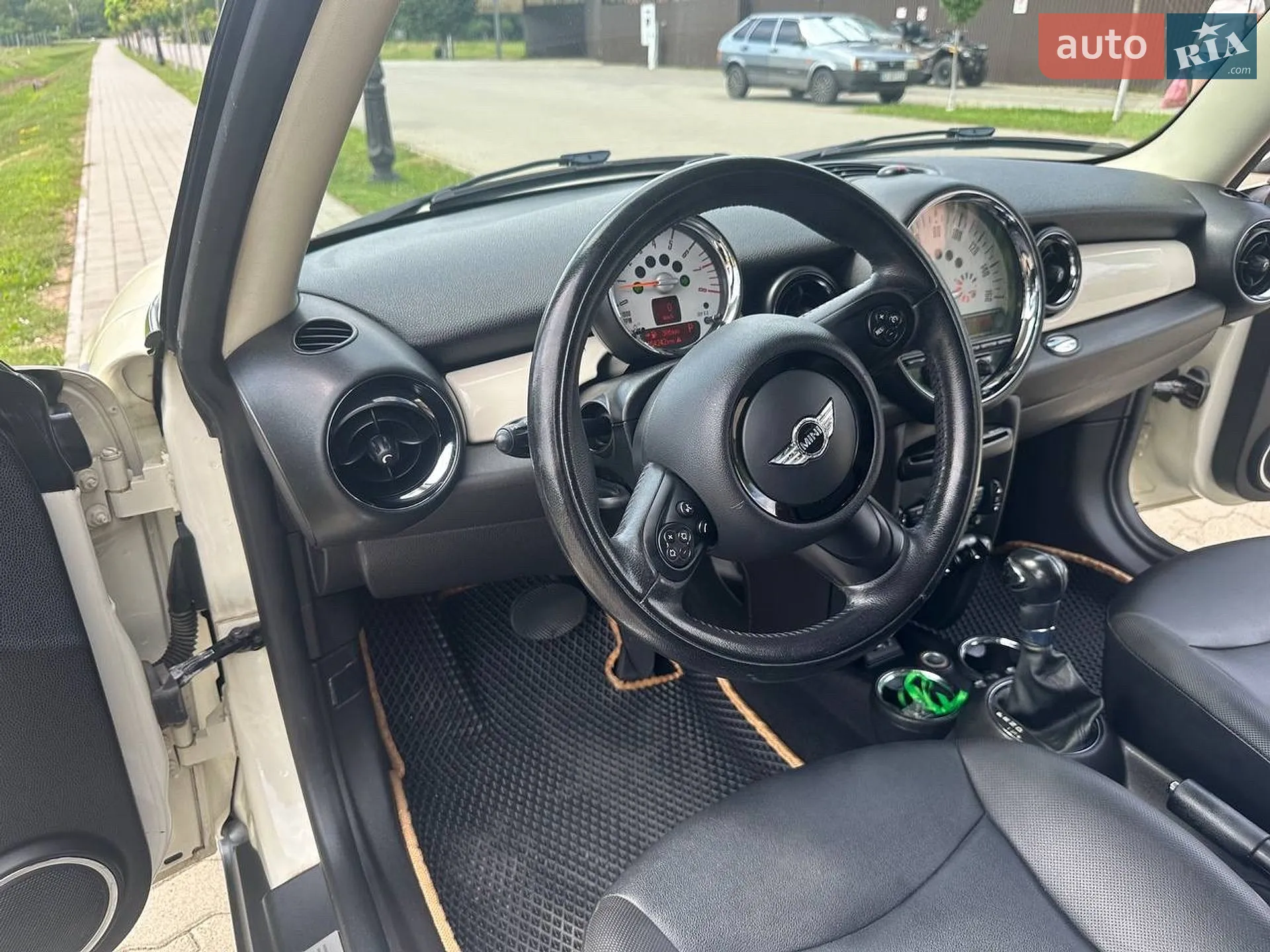 2013 MINI Cooper - мініатюра 17