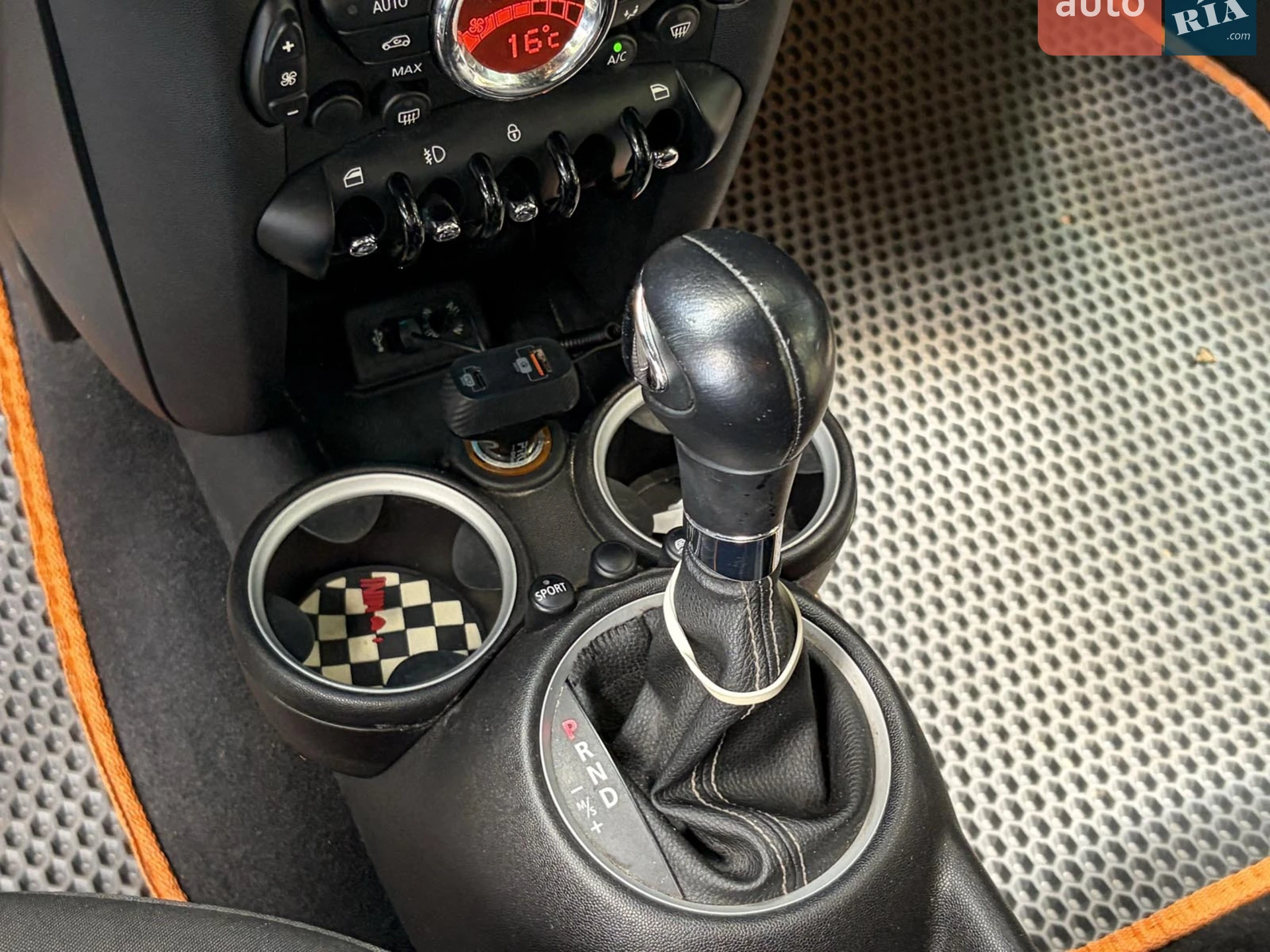 2013 MINI Cooper - мініатюра 22