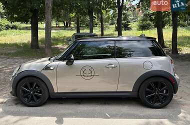 Хэтчбек MINI Cooper 2013 в Киеве