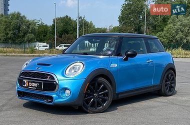 Хэтчбек MINI Cooper 2015 в Львове