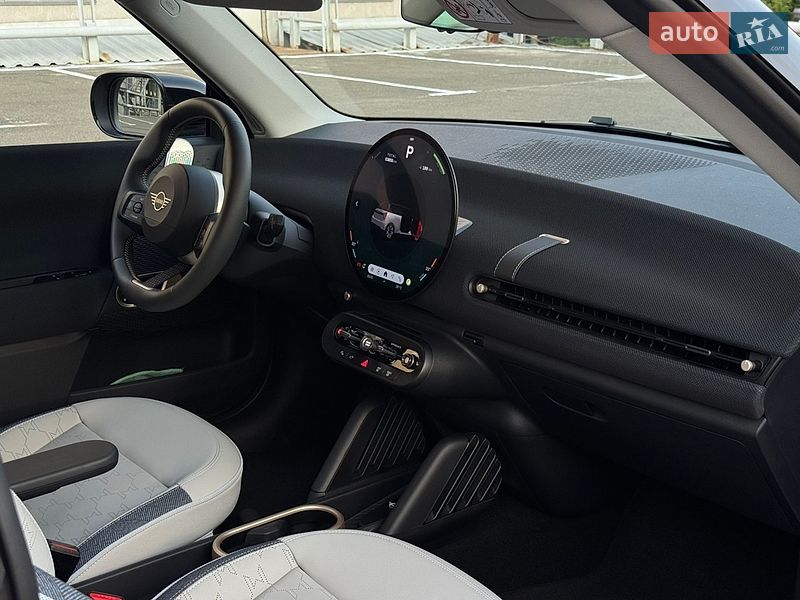 Хэтчбек MINI Cooper 2024 в Киеве