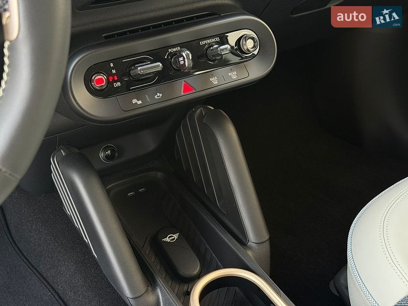 Хэтчбек MINI Cooper 2024 в Киеве