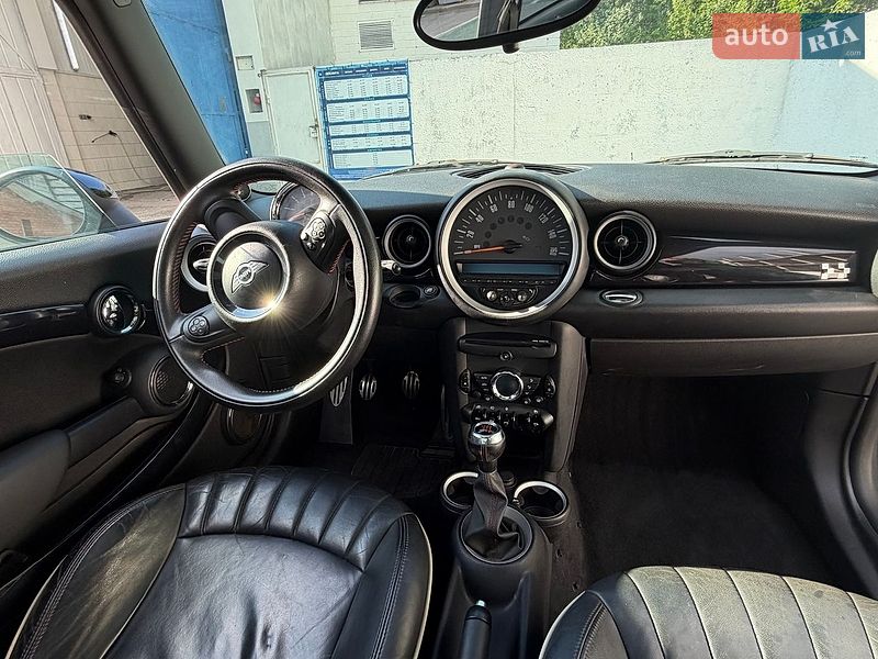 Хэтчбек MINI Cooper 2010 в Киеве