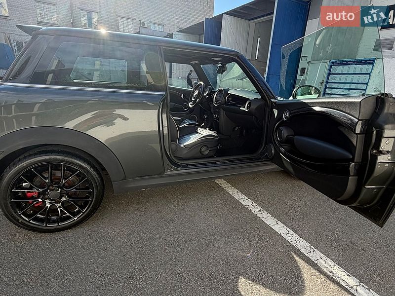 Хэтчбек MINI Cooper 2010 в Киеве