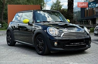 Хэтчбек MINI Cooper 2013 в Черновцах