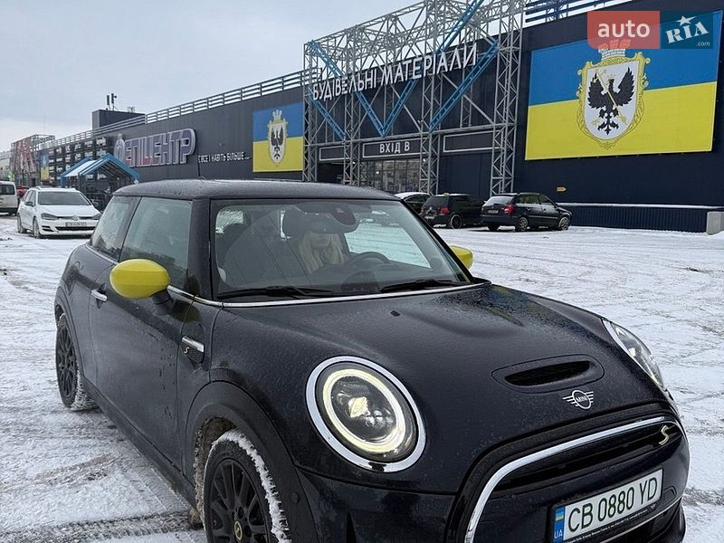 Хэтчбек MINI Cooper 2023 в Киеве фото Хэтчбек MINI Cooper 2023 в Киеве