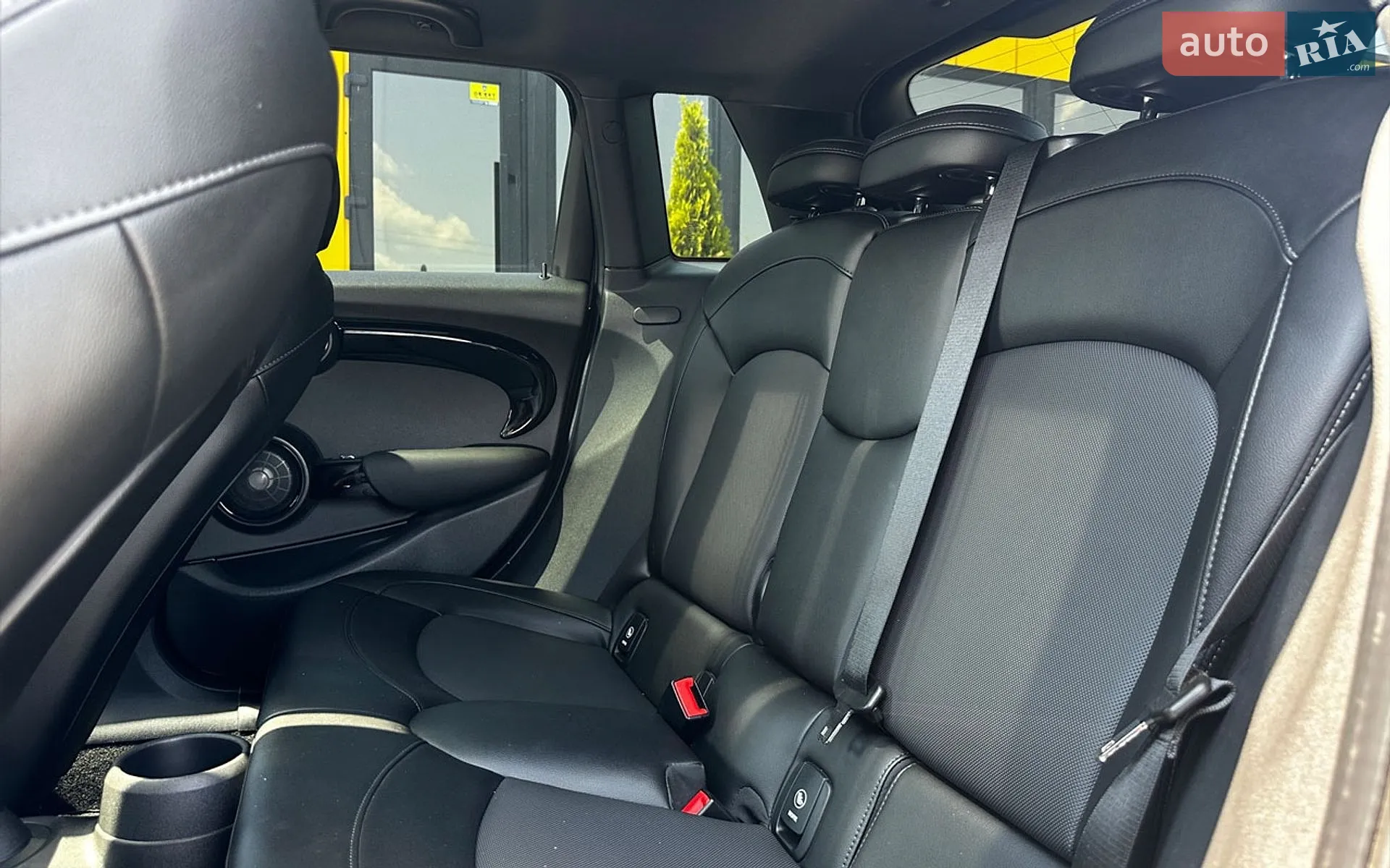 2017 MINI Cooper - мініатюра 27