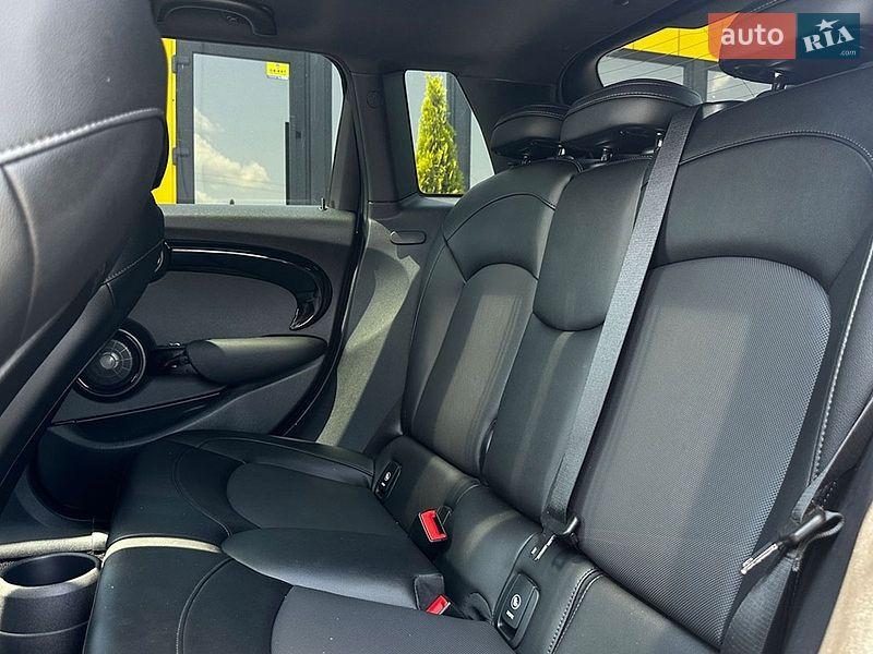 Хэтчбек MINI Cooper 2017 в Ивано-Франковске фото 27 Хэтчбек MINI Cooper 2017 в Ивано-Франковске