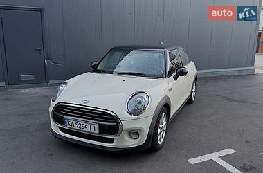 Хэтчбек MINI Cooper 2017 в Киеве