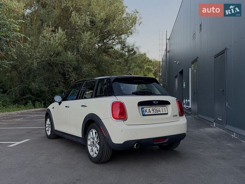 Хэтчбек MINI Cooper 2017 в Киеве