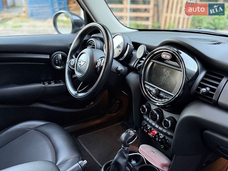 Хэтчбек MINI Cooper 2017 в Киеве