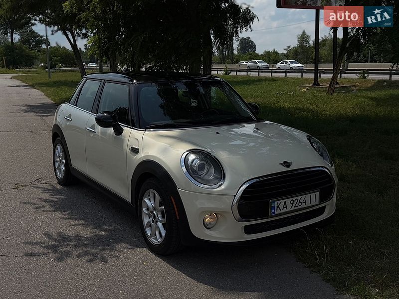 Хетчбек MINI Cooper 2017 в Києві фото Хетчбек MINI Cooper 2017 в Києві