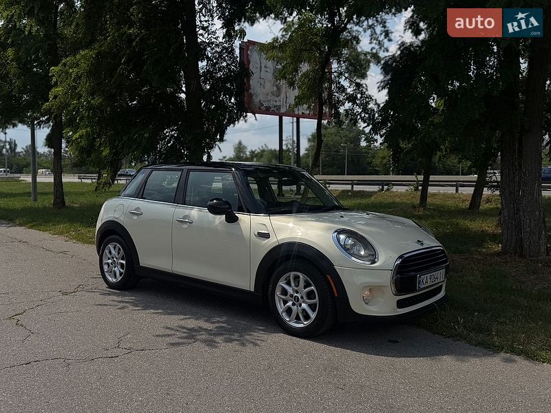 Хетчбек MINI Cooper 2017 в Києві фото 9 Хетчбек MINI Cooper 2017 в Києві