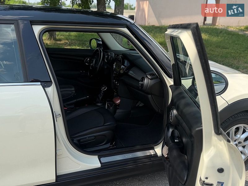 Хетчбек MINI Cooper 2017 в Києві фото 29 Хетчбек MINI Cooper 2017 в Києві