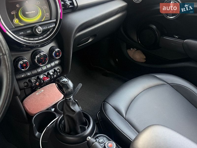 Хетчбек MINI Cooper 2017 в Києві фото 19 Хетчбек MINI Cooper 2017 в Києві