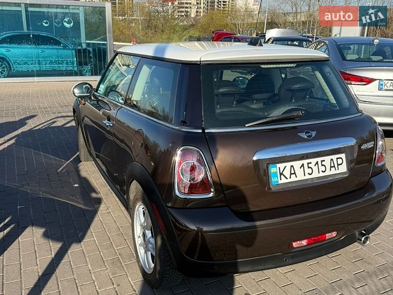 Хетчбек MINI Cooper 2010 в Києві